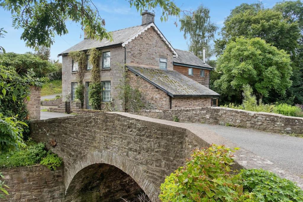 Luxury Cottage Near Hay-On-Wye Llanigon Экстерьер фото